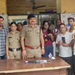 खोये मोबाइलों को वापस लौटाकर दून पुलिस ने बिखेरी चेहरों पर मुस्कान, 3 लाख से अधिक कीमत के गुम हुए 15 मोबाइल फोनो को बरामद कर किया मोबाईल स्वामियों के सुपुर्द